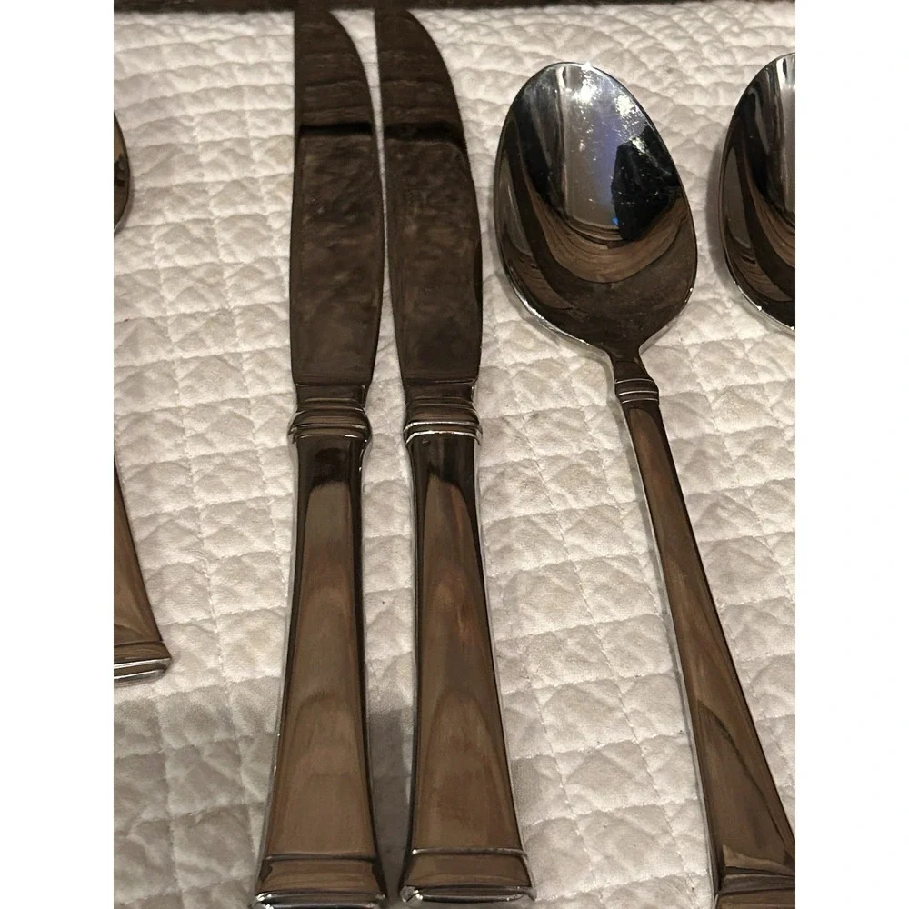 Mikasa Harmony 5 pc Flatware Set 18/10 Stainless 2 Knifes 3‎ Spoons